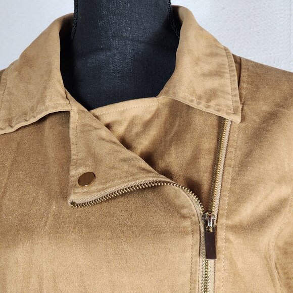 Wildflower Tan Poly Faux Suede Belted Cropped Moto Jacket with Gold Accents Sz M - Picture 8 of 16